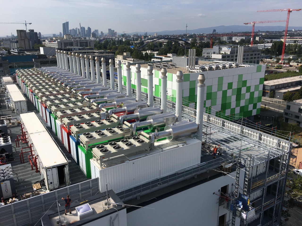 20 Abgasanlagen für das Datacenter der Main DC